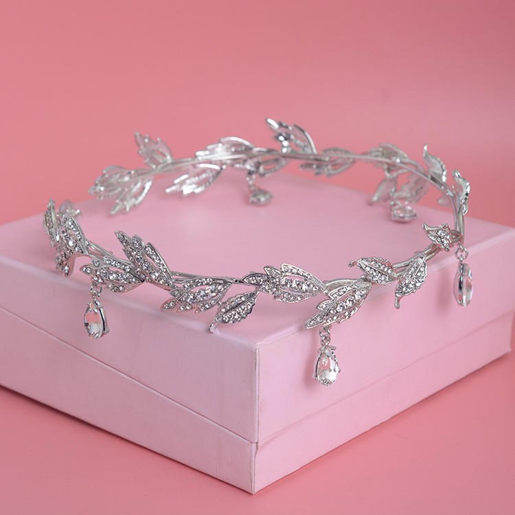 Luxury Crystal Crown Bridal Ha - Aerith Cosplay Prop recension och pris