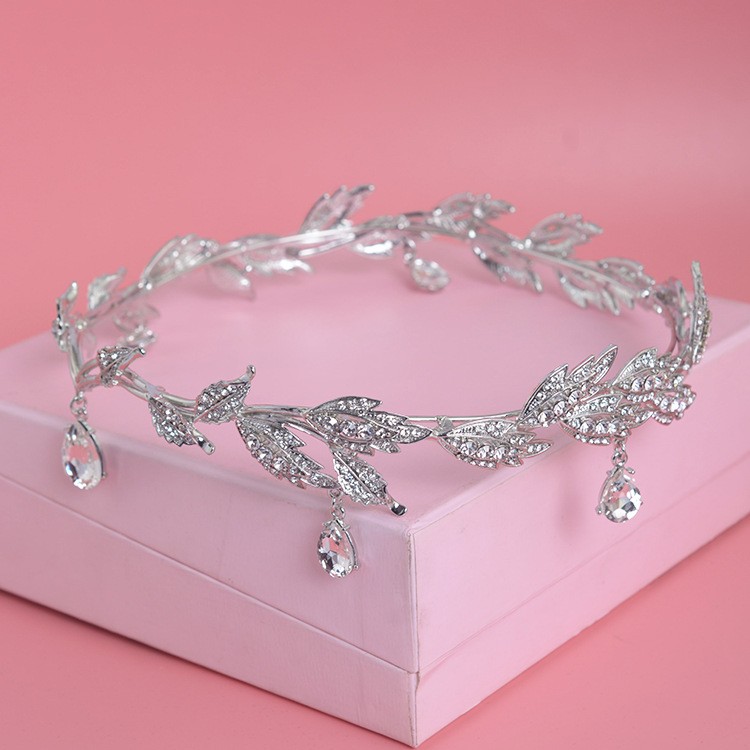 Luxury Crystal Crown Bridal Ha - Aerith Cosplay Prop recension och pris