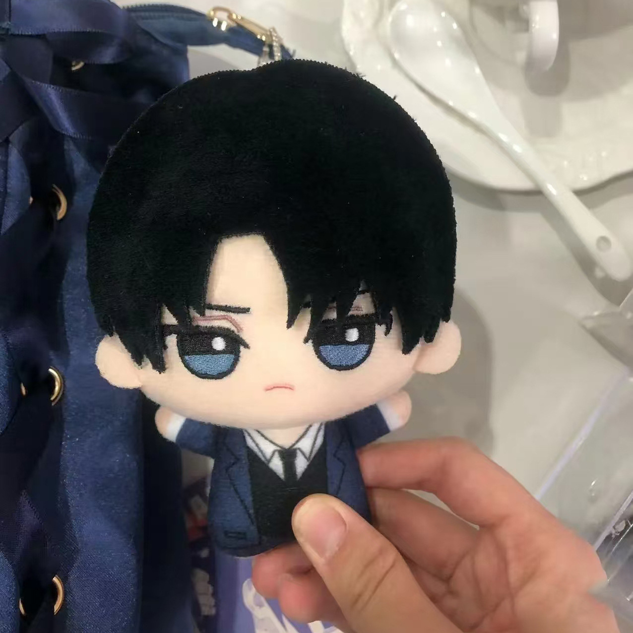 10cm Levi Ackerman Plushie Ani - Cosplay Plushie Prop recension och pris